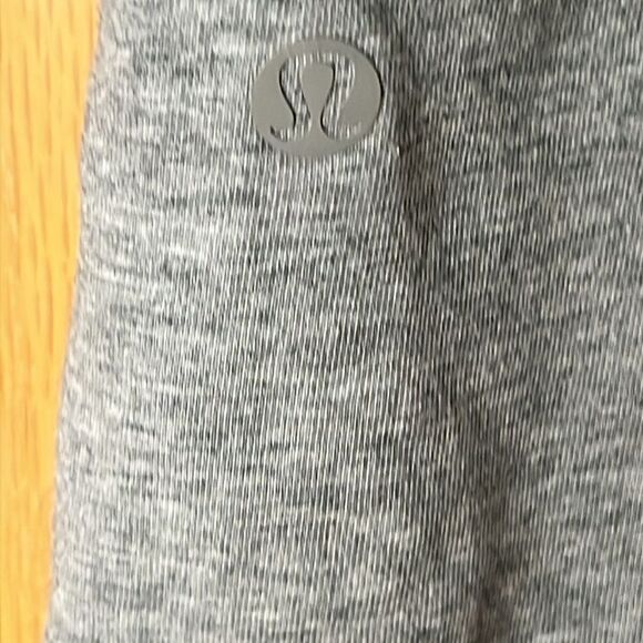 Lululemon Day Tripper Open Back Tee Dress Heathered Medium Grey Size 8-10 - Picture 5 of 6